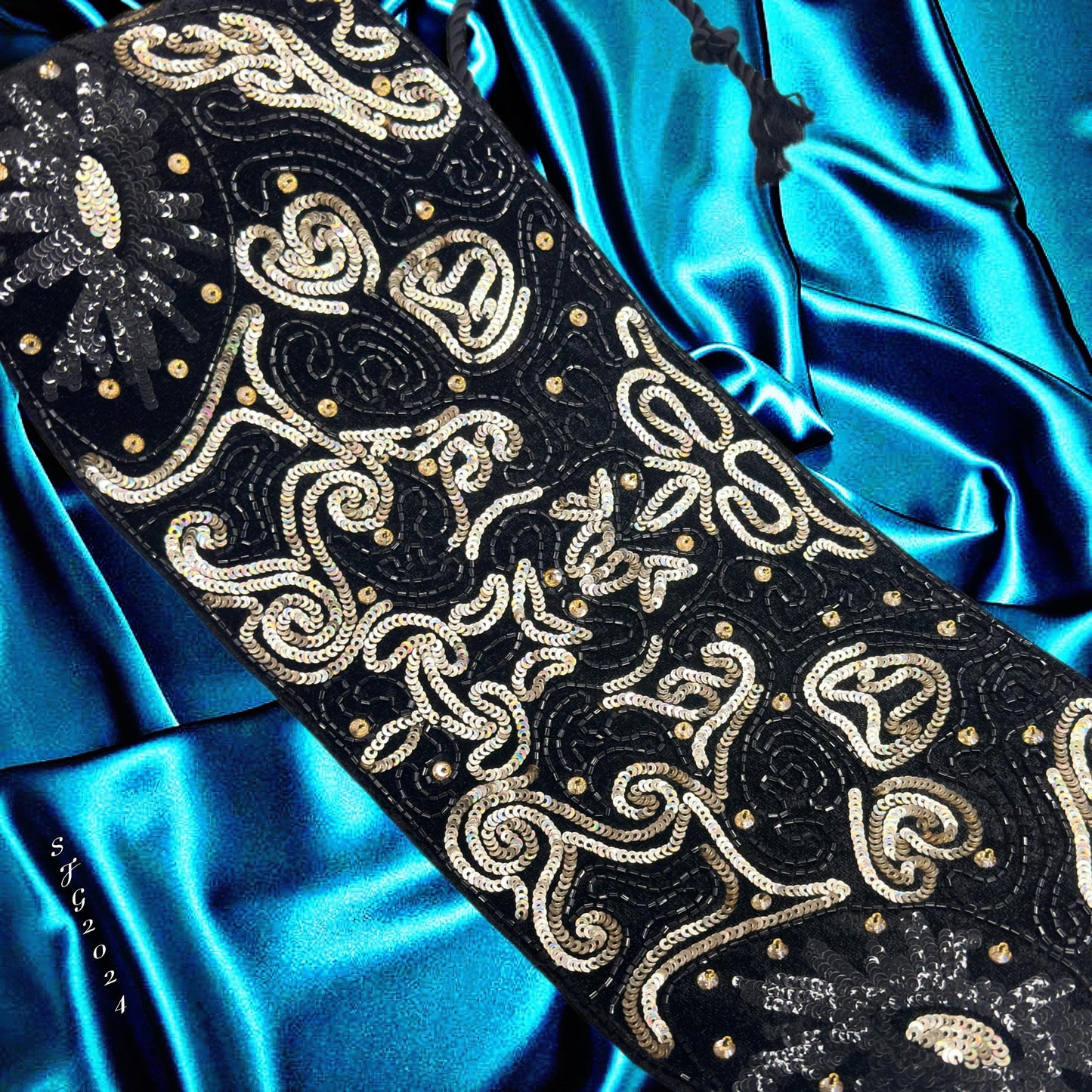Exquisite Handmade Sequin and Bead Velvet Belt